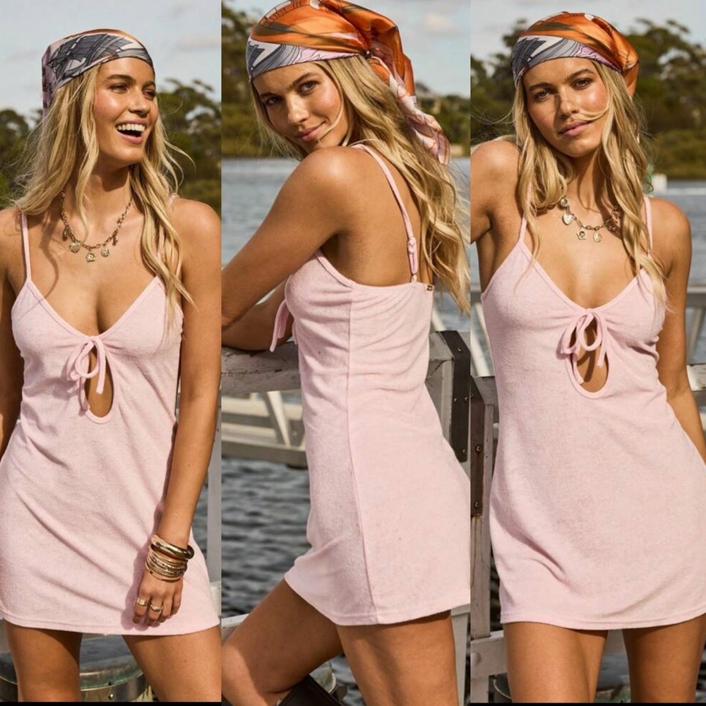 💓New with tags! Terry cloth beach cover up! Baby pink! So cute!
